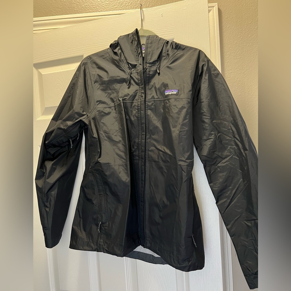 Patagonia Women’s Torrentshell Black Rain Jacket Size M
